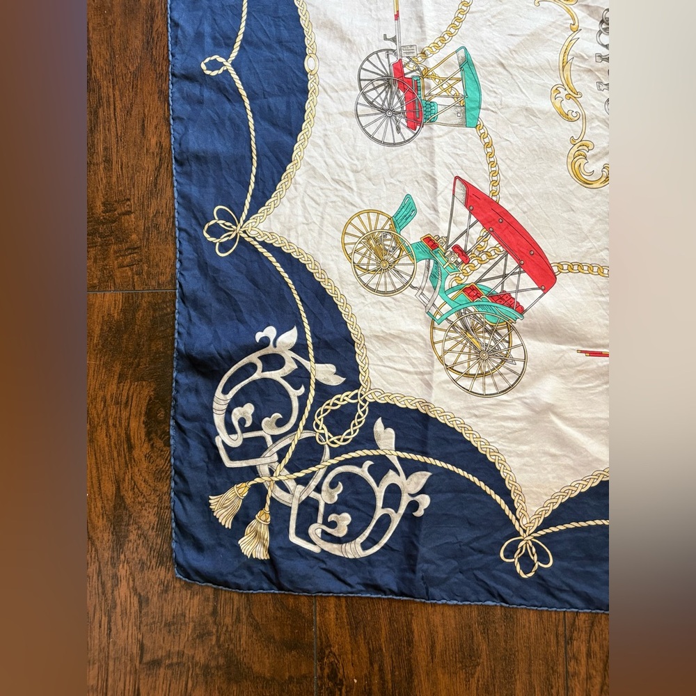 CELEINE Vintage Silk Scarf - Picture 4 of 13